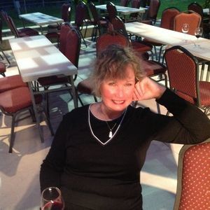 Meet your Posher, Connie